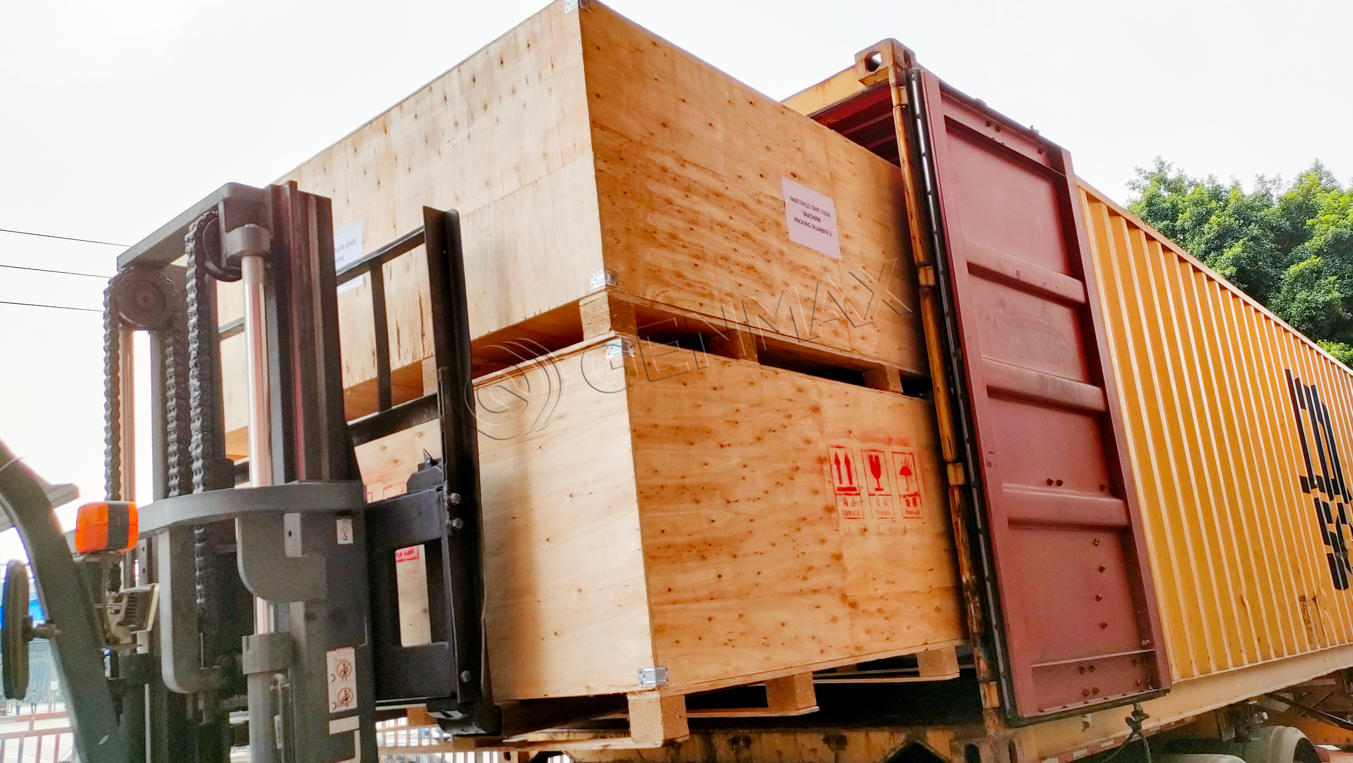 GENMAX 床垫缝纫机 (3)