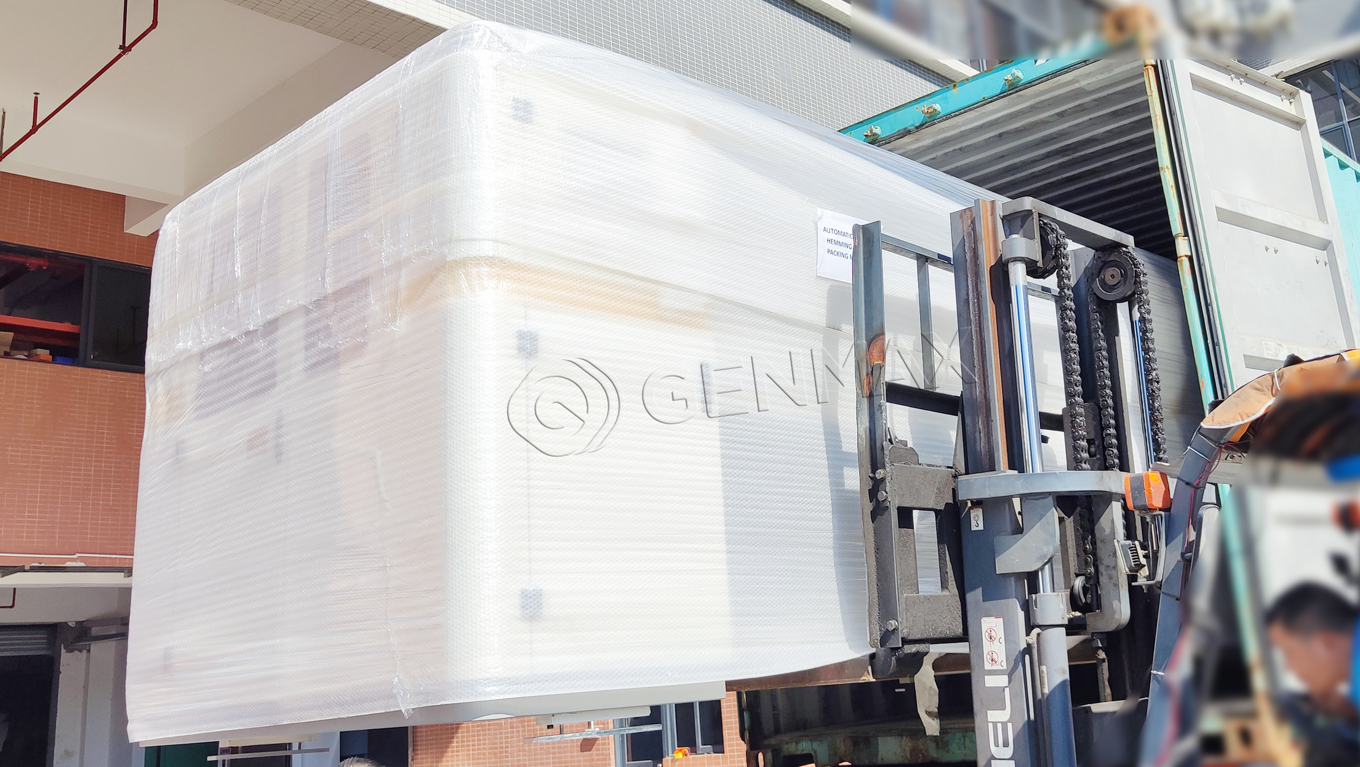 GENMAX-床垫绗缝机 (1)